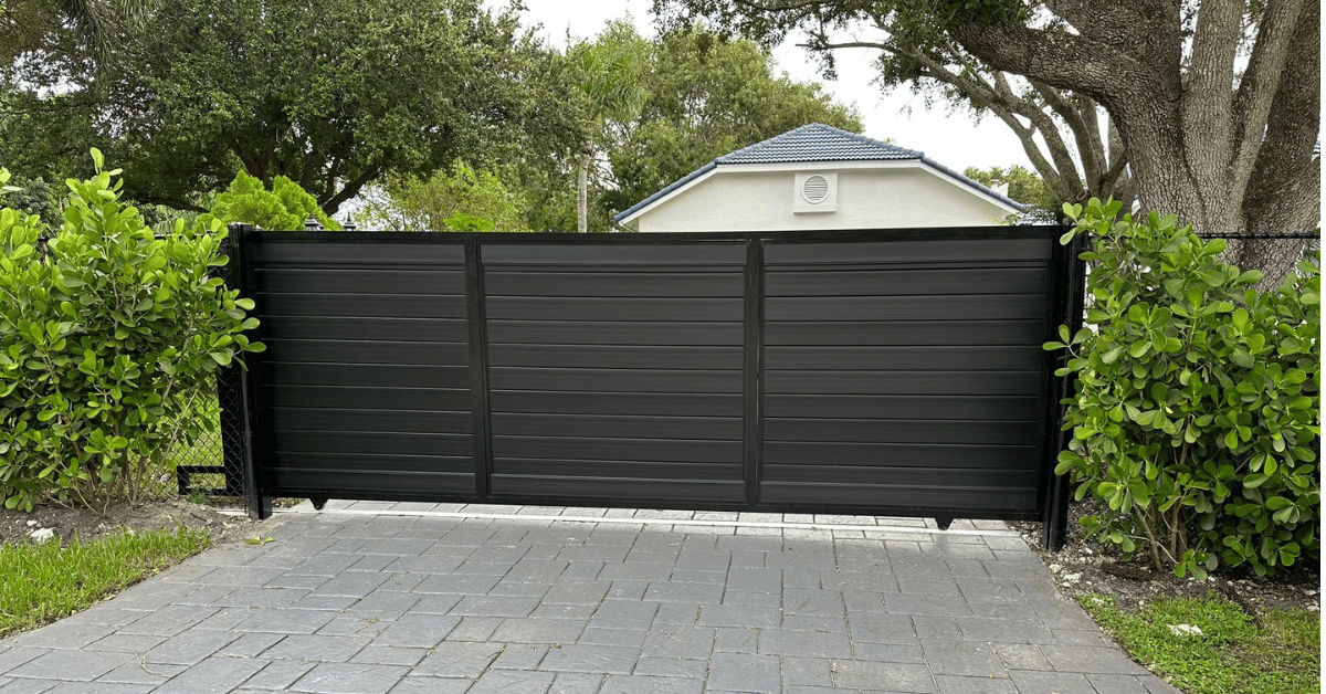 PVC Fence Distributor Near Me: Finding the Right Partner for Your Project